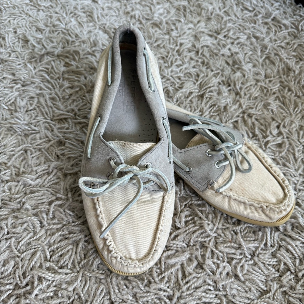 Sperry Gray and Cream Boat Shoes